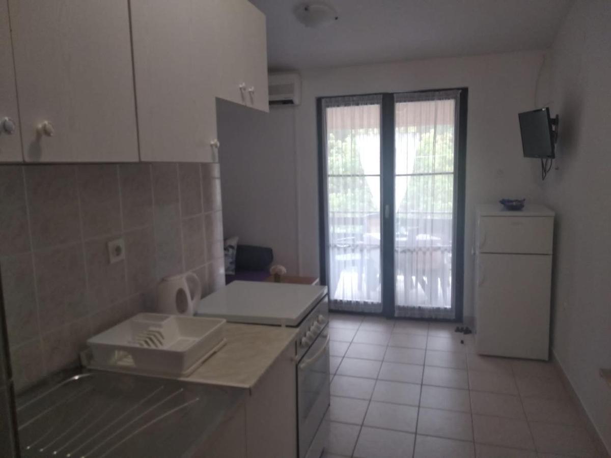 Apartment Savic Starigrad Paklenica Exterior photo