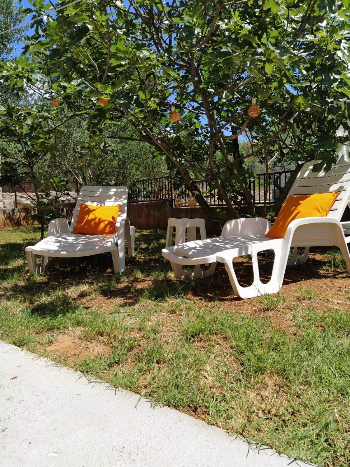 Apartment Savic Starigrad Paklenica Exterior photo